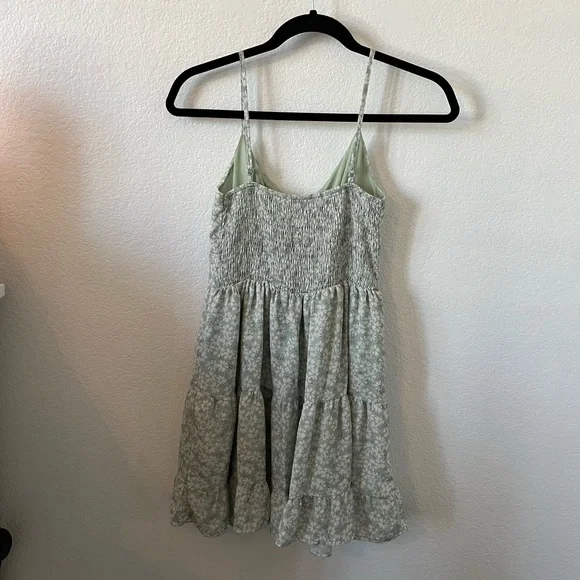 SHEIN Green Floral Dress with Spaghetti Straps - Picture 2 of 4